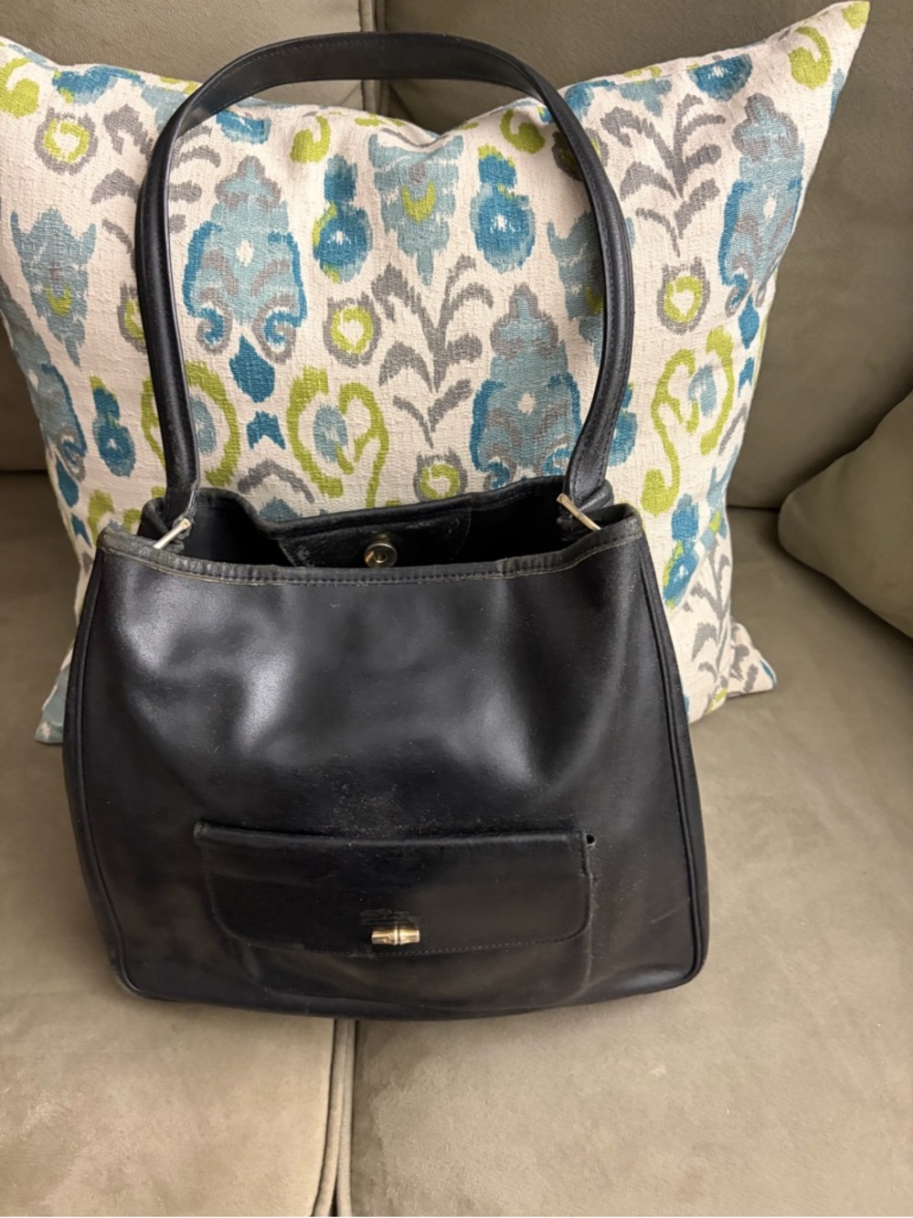 Longchamp Black Leather Shoulder Bag with Front Pocket